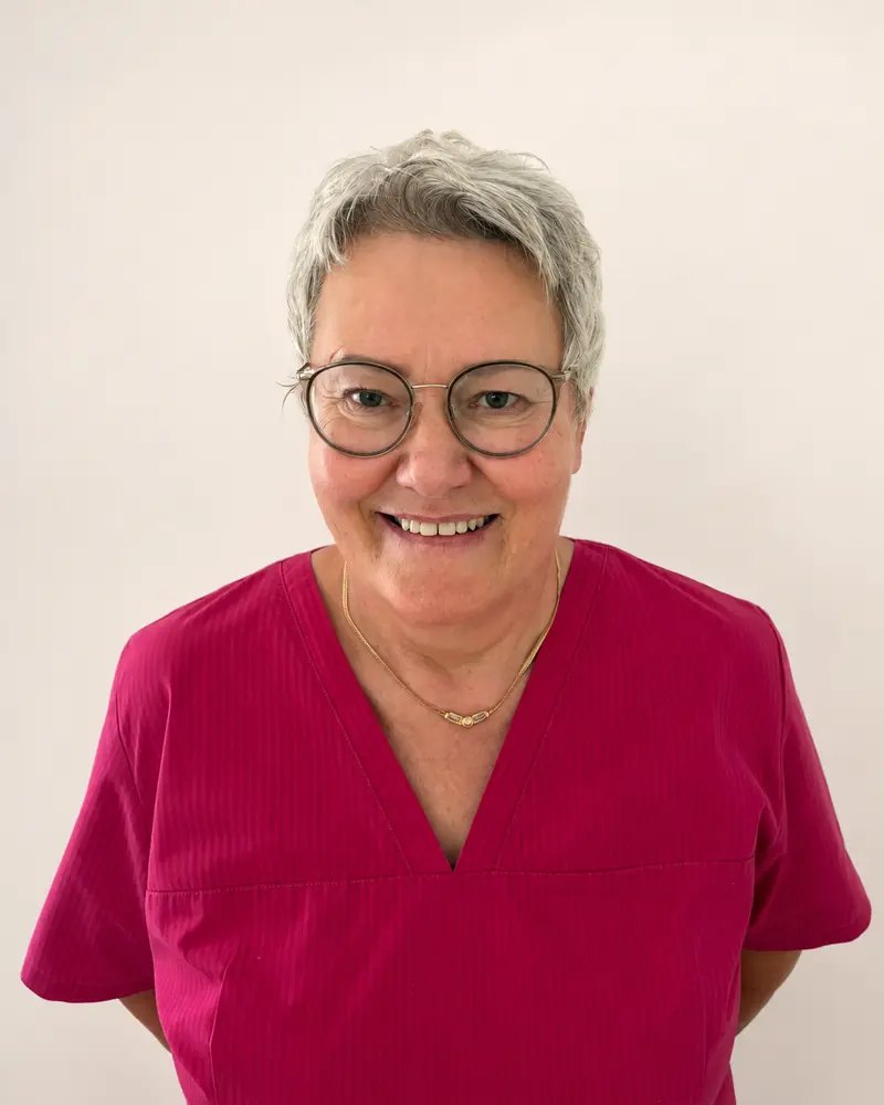 Anita Heiß, Zahnmedizinische Fachangestellte